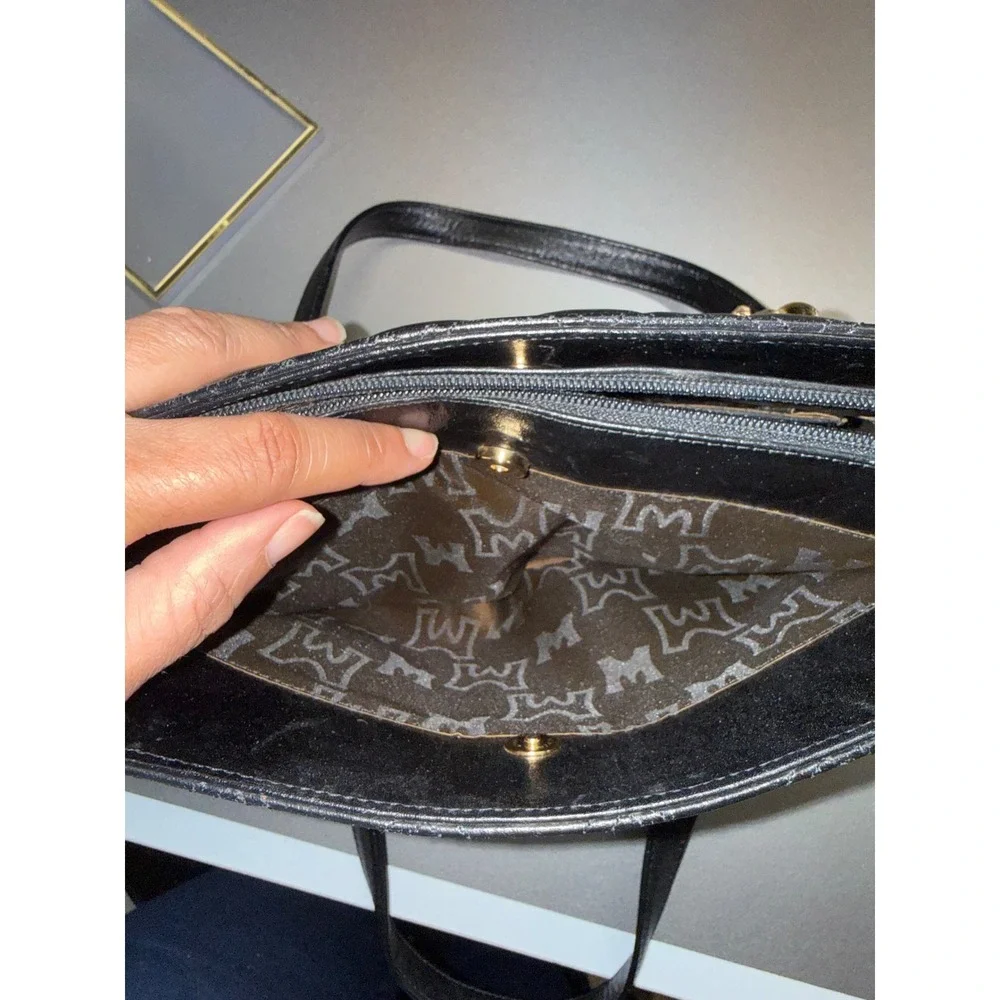 Metrocity Black Quilted Leather‎ Tote Bag Gold Hardware Logo Charm Shoulder Bag